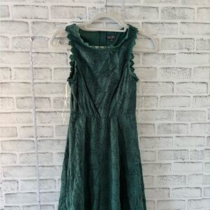 Elegant Green Lace Dress